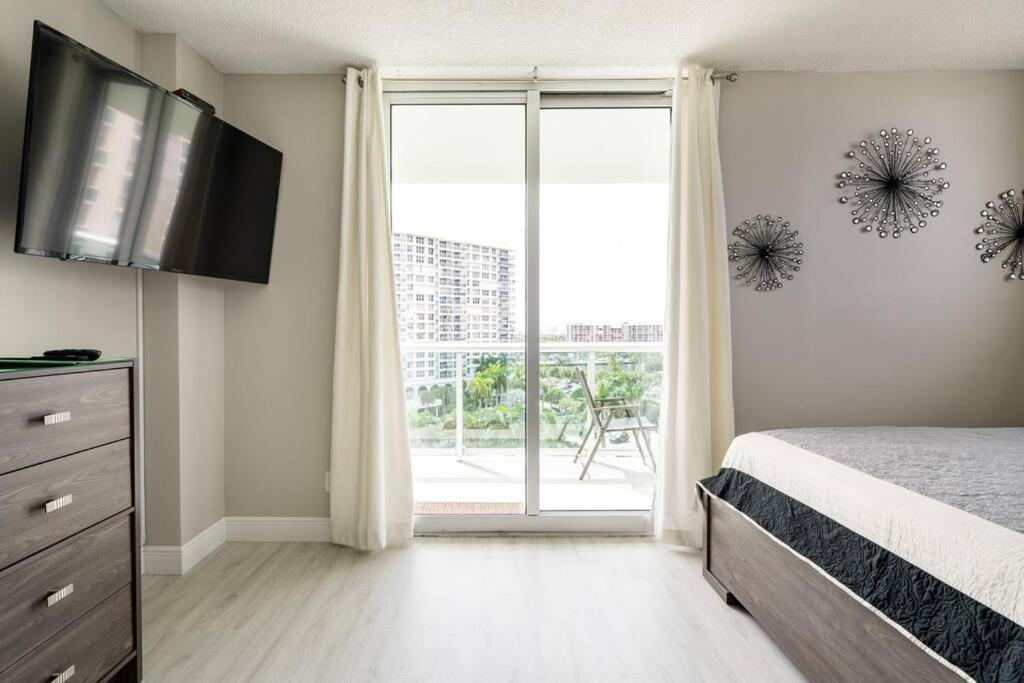 Luxury Stylish Oceanfront 2 Bedroom 2 Bathroom In Hollywood Fl Dış mekan fotoğraf